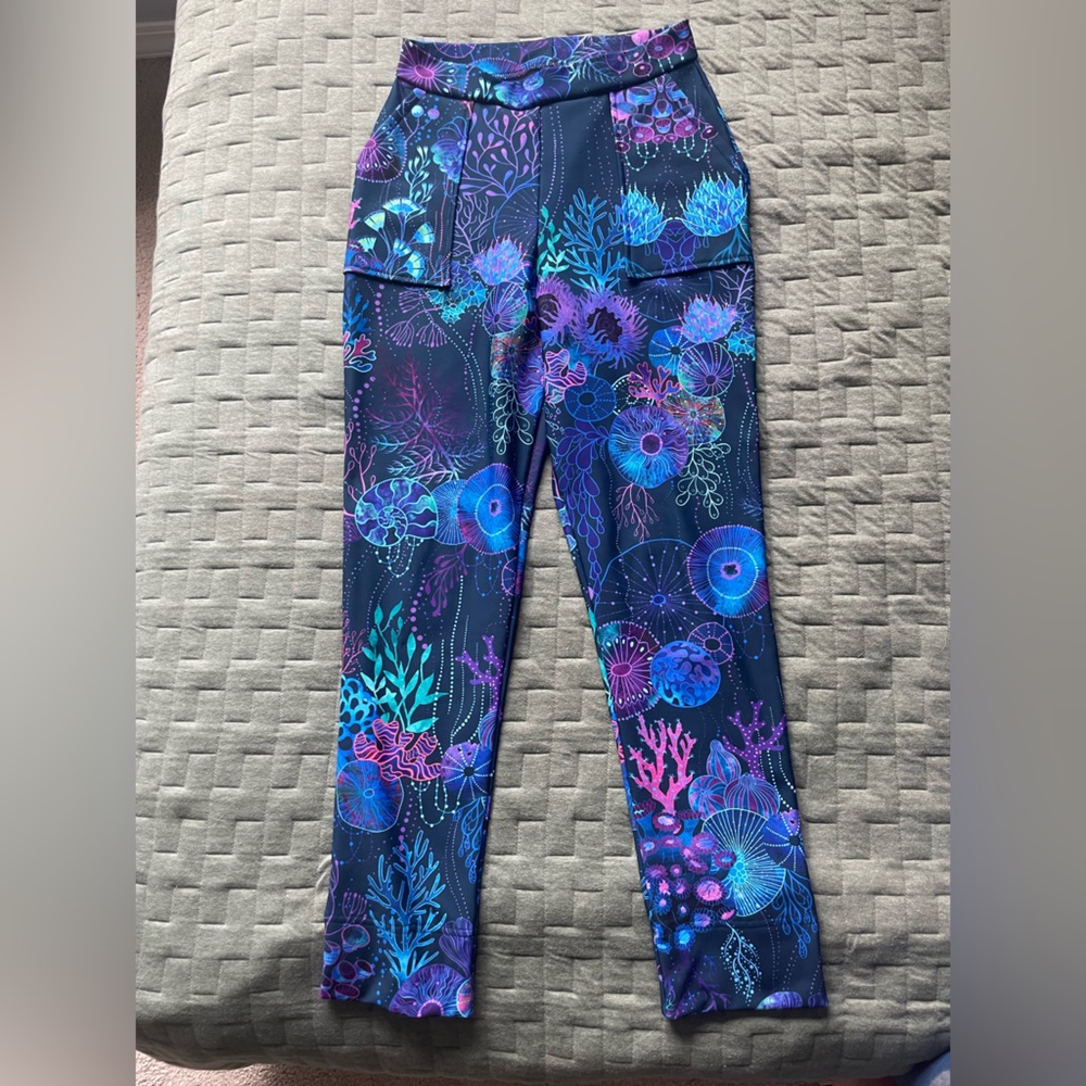 BlackMilk (S) Floral Coral HW Cuffed Pants